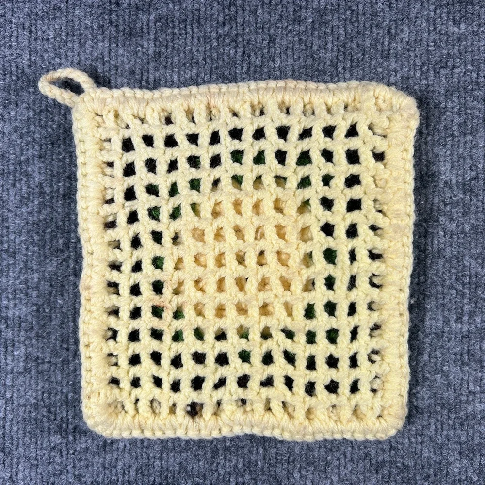 Vintage Set Of 4 Handmade Crocheted 3D Rose Potholders Irish Cabbage Grandmacore